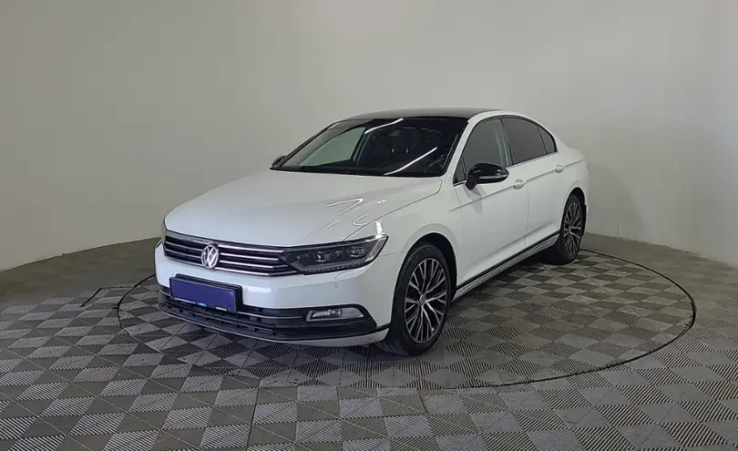 Volkswagen Passat 2015 года за 6 430 800 тг. в Алматы