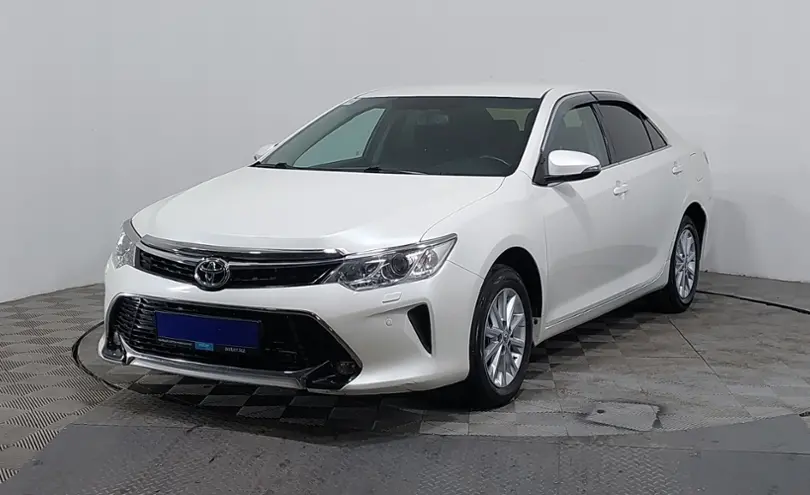 Toyota Camry 2017 года за 10 590 000 тг. в Астана