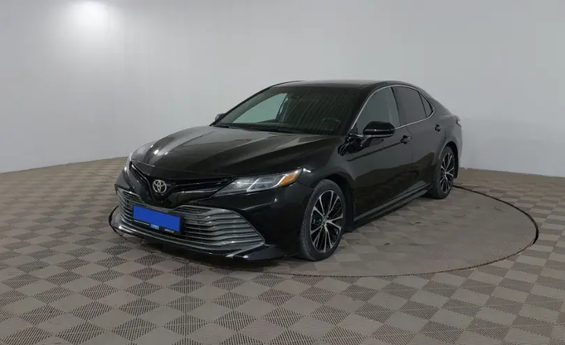 Toyota Camry 2019 года за 9 750 000 тг. в Шымкент