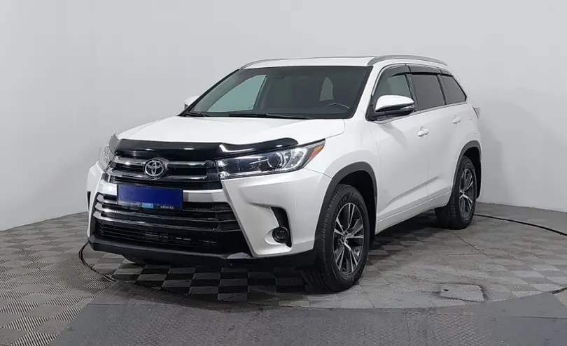 Toyota Highlander 2016 года за 15 900 000 тг. в Астана