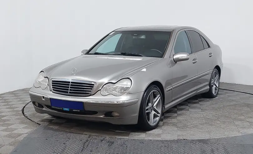 Mercedes-Benz C-Класс 2004 года за 2 860 000 тг. в Астана