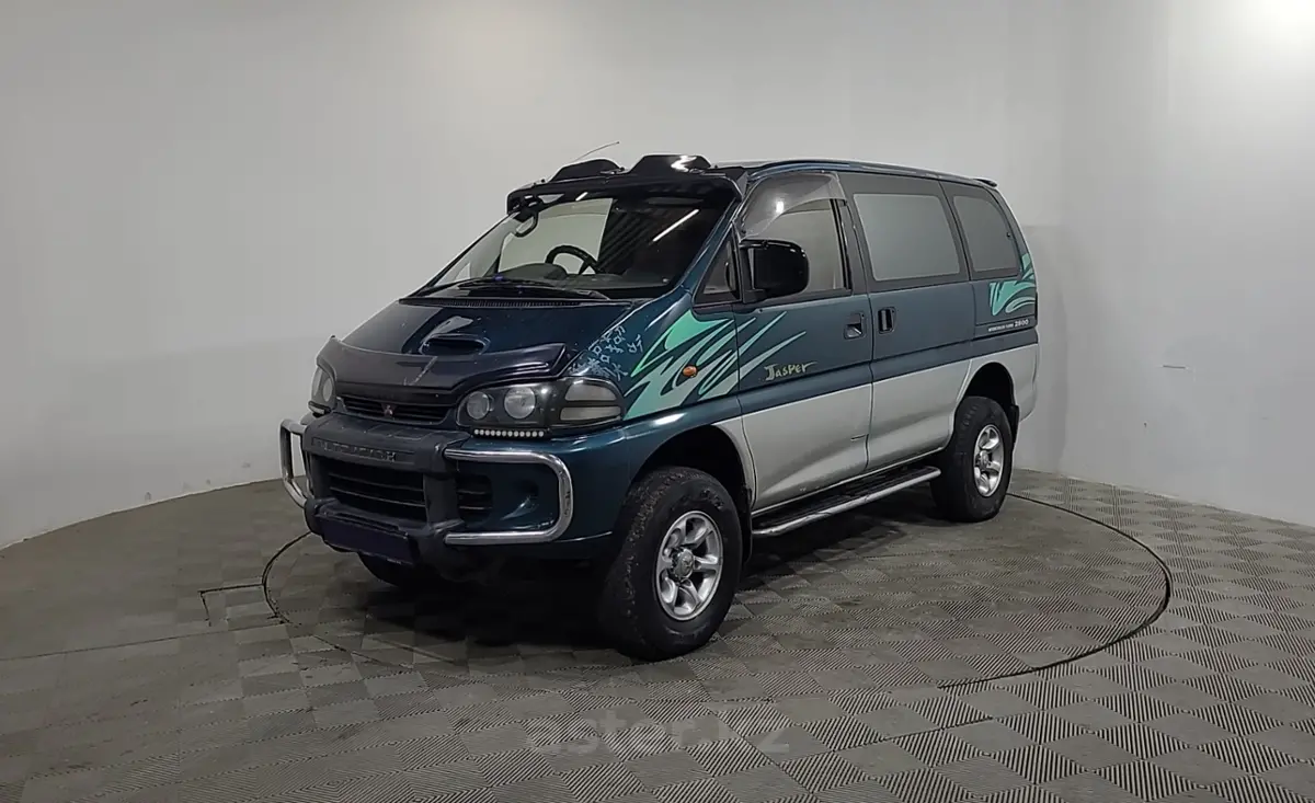 1996 Mitsubishi Delica