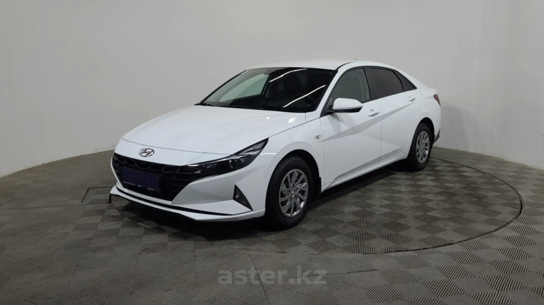 Hyundai Elantra 2022