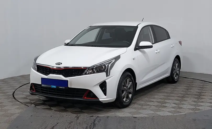 Kia Rio 2021 года за 8 590 000 тг. в Астана