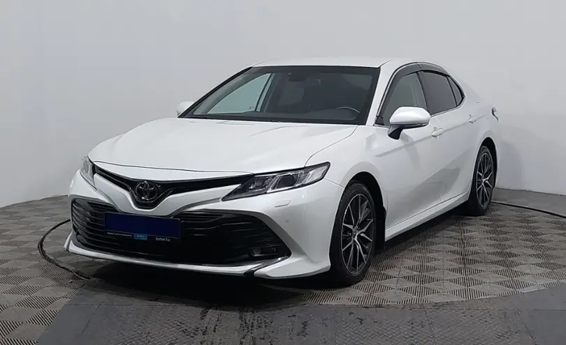 Toyota Camry 2019 года за 12 550 000 тг. в Астана