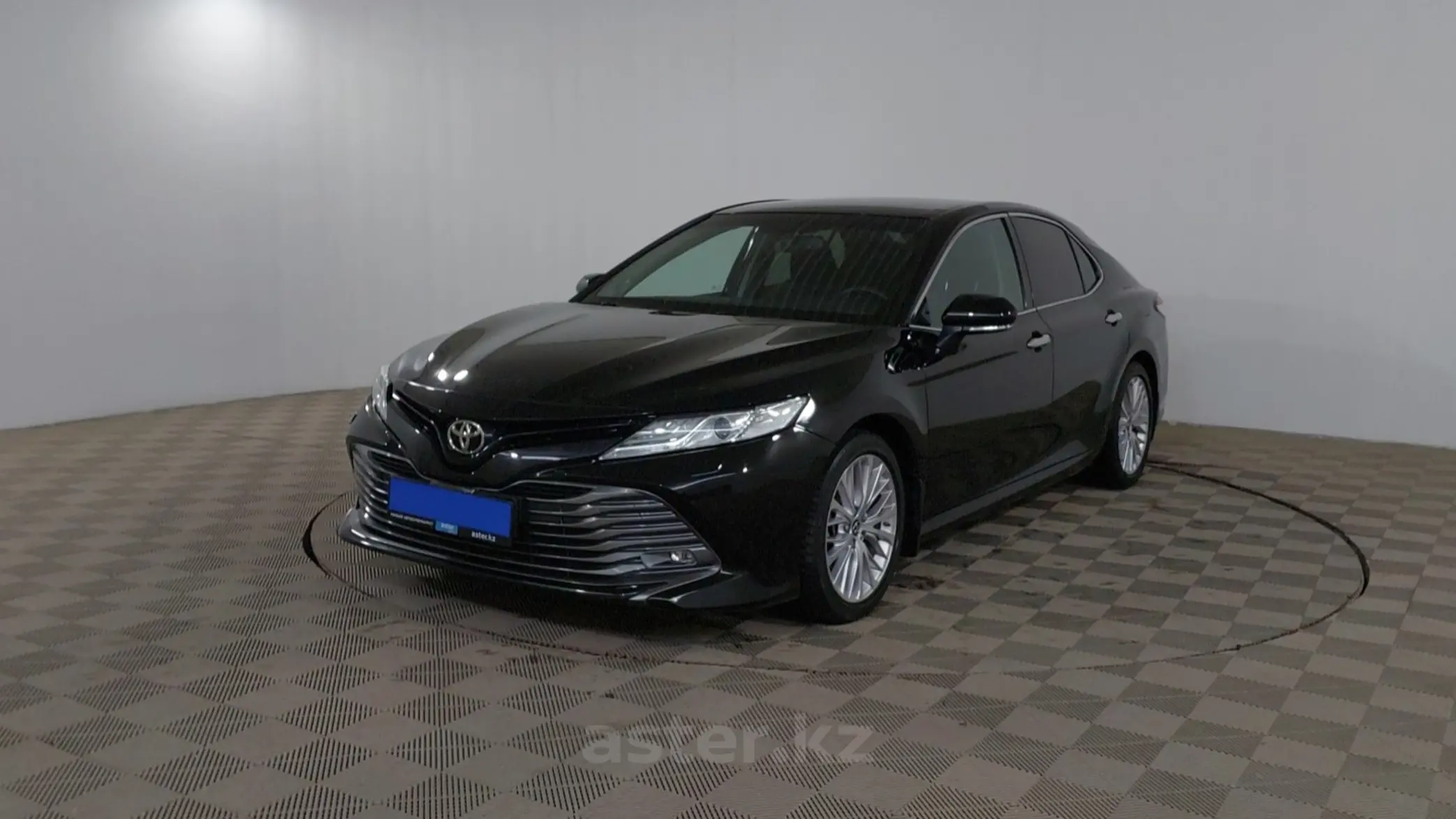 Toyota Camry 2019