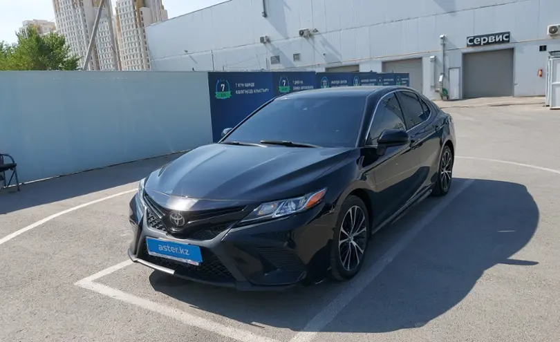 Toyota Camry 2018 года за 13 500 000 тг. в Шымкент