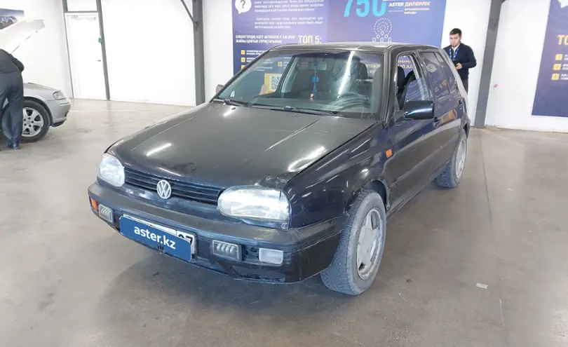 Volkswagen Golf 1994 года за 1 500 000 тг. в Астана