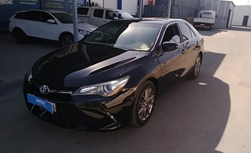 Toyota Camry 2015 года за 9 500 000 тг. в Атырау