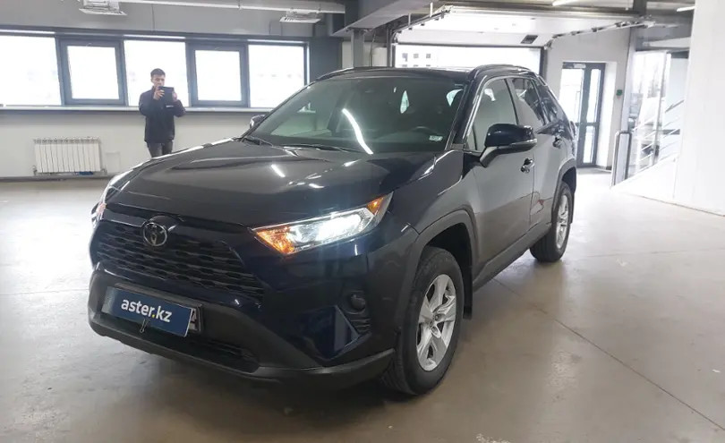 Toyota RAV4 2021 года за 15 000 000 тг. в Астана