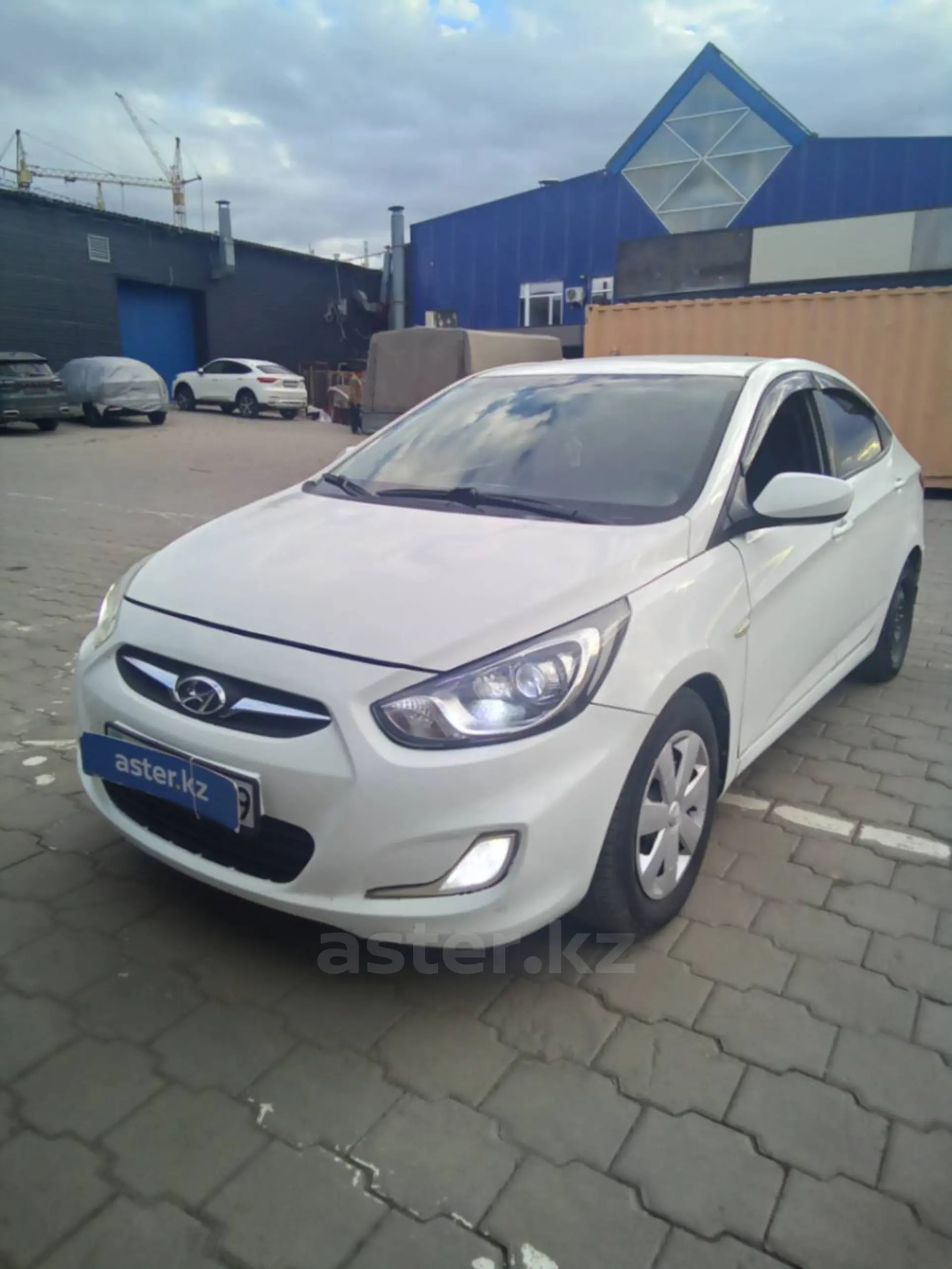 Hyundai Accent 2013