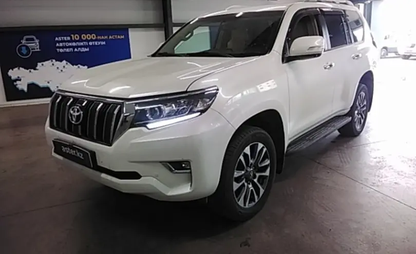 Toyota Land Cruiser Prado 2018 года за 23 200 000 тг. в Астана