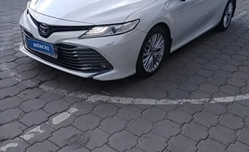 Toyota Camry 2019 года за 13 500 000 тг. в Караганда