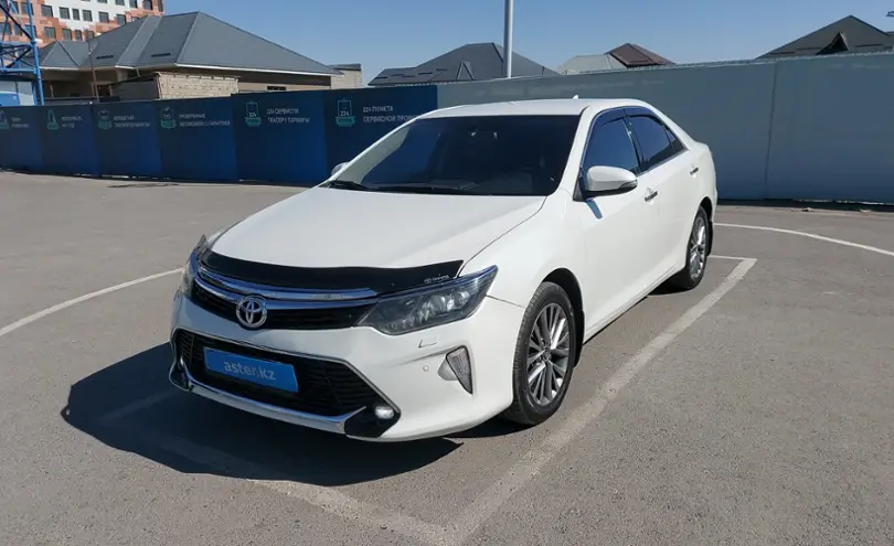 Toyota Camry 2017 года за 12 000 000 тг. в Шымкент