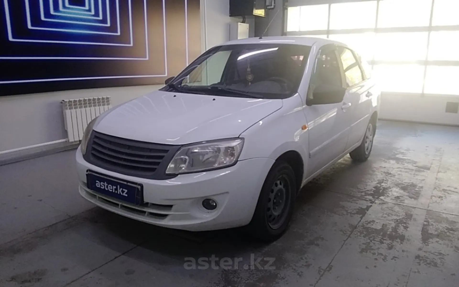 LADA (ВАЗ) Granta 2015