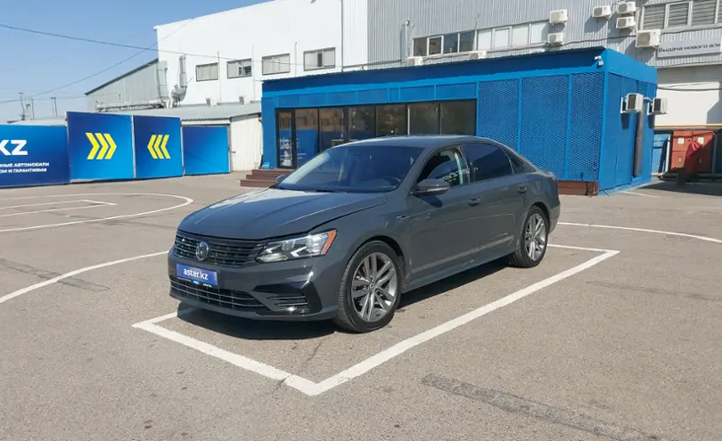 Volkswagen Passat 2019 года за 9 000 000 тг. в Алматы