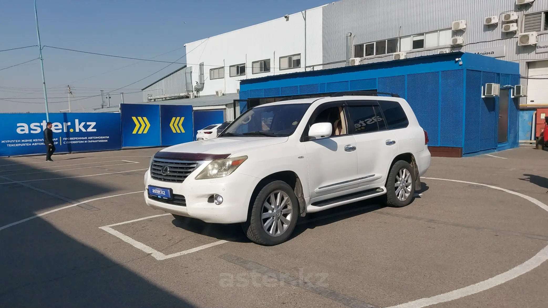 Lexus LX 2009