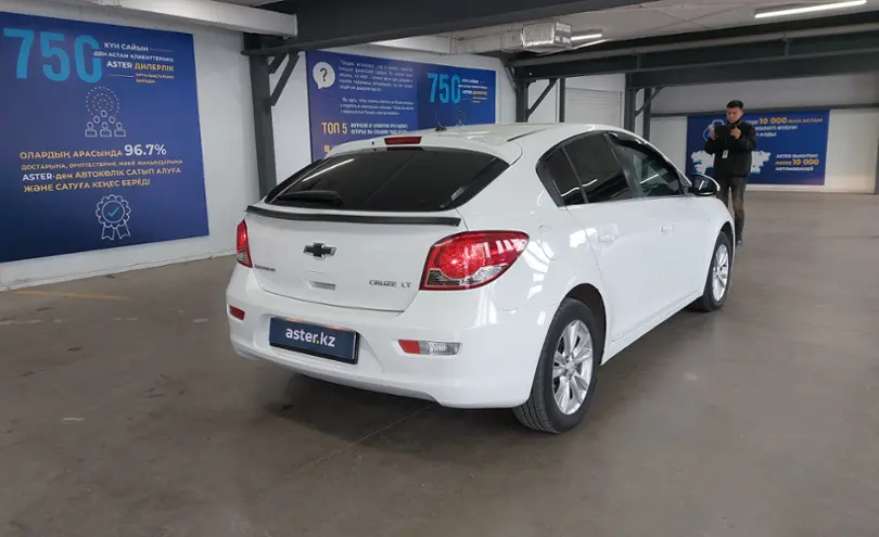 Chevrolet Cruze 2012 года за 3 000 000 тг. в Астана фото 3