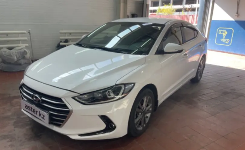 Hyundai Elantra 2017 года за 7 500 000 тг. в Астана