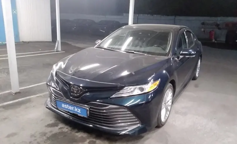 Toyota Camry 2020 года за 13 500 000 тг. в Алматы