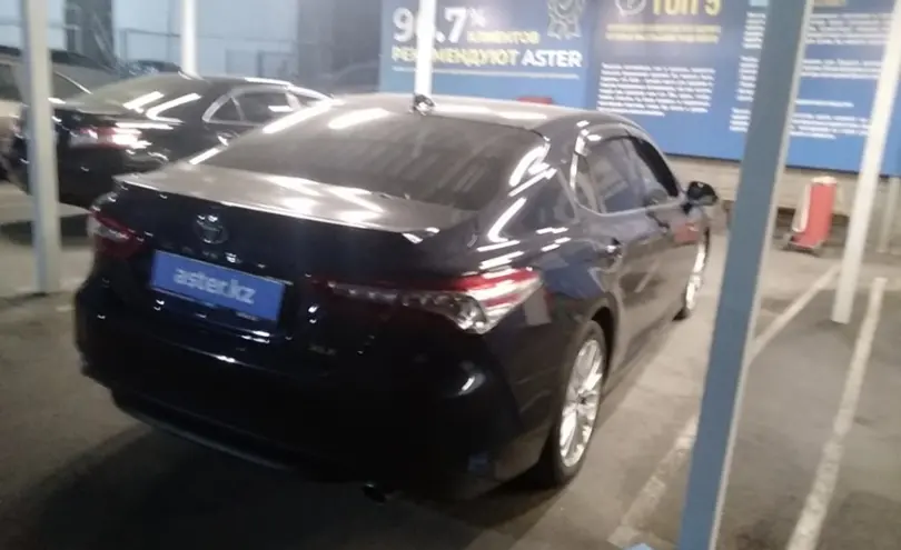 Toyota Camry 2020 года за 13 500 000 тг. в Алматы фото 5