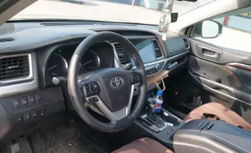 Toyota Highlander 2014 года за 17 000 000 тг. в Шымкент фото 5