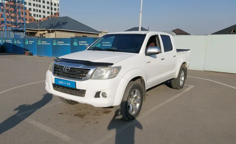 Toyota Hilux 2012 года за 8 800 000 тг. в Шымкент