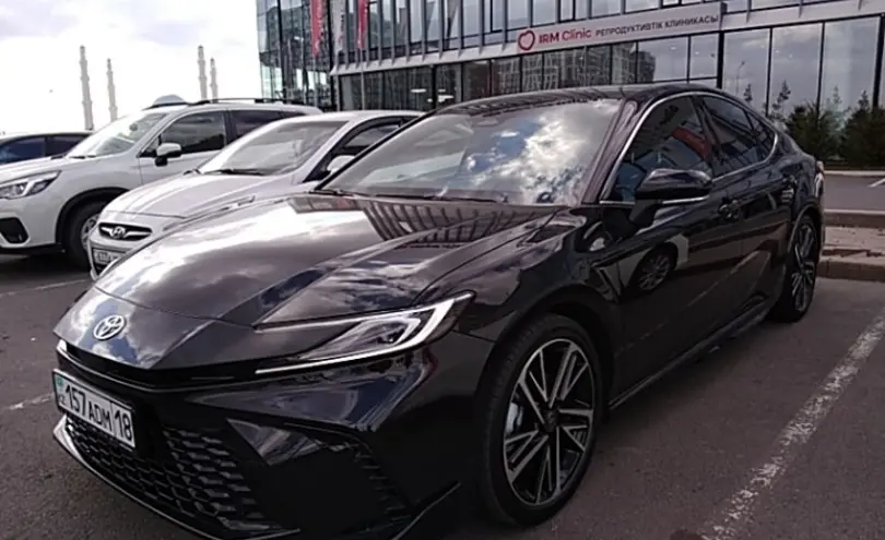 Toyota Camry 2024 года за 18 000 000 тг. в Астана