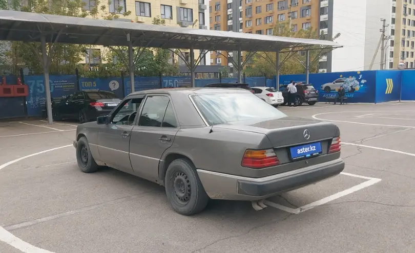 Mercedes-Benz W124 1991 года за 1 200 000 тг. в Алматы фото 4