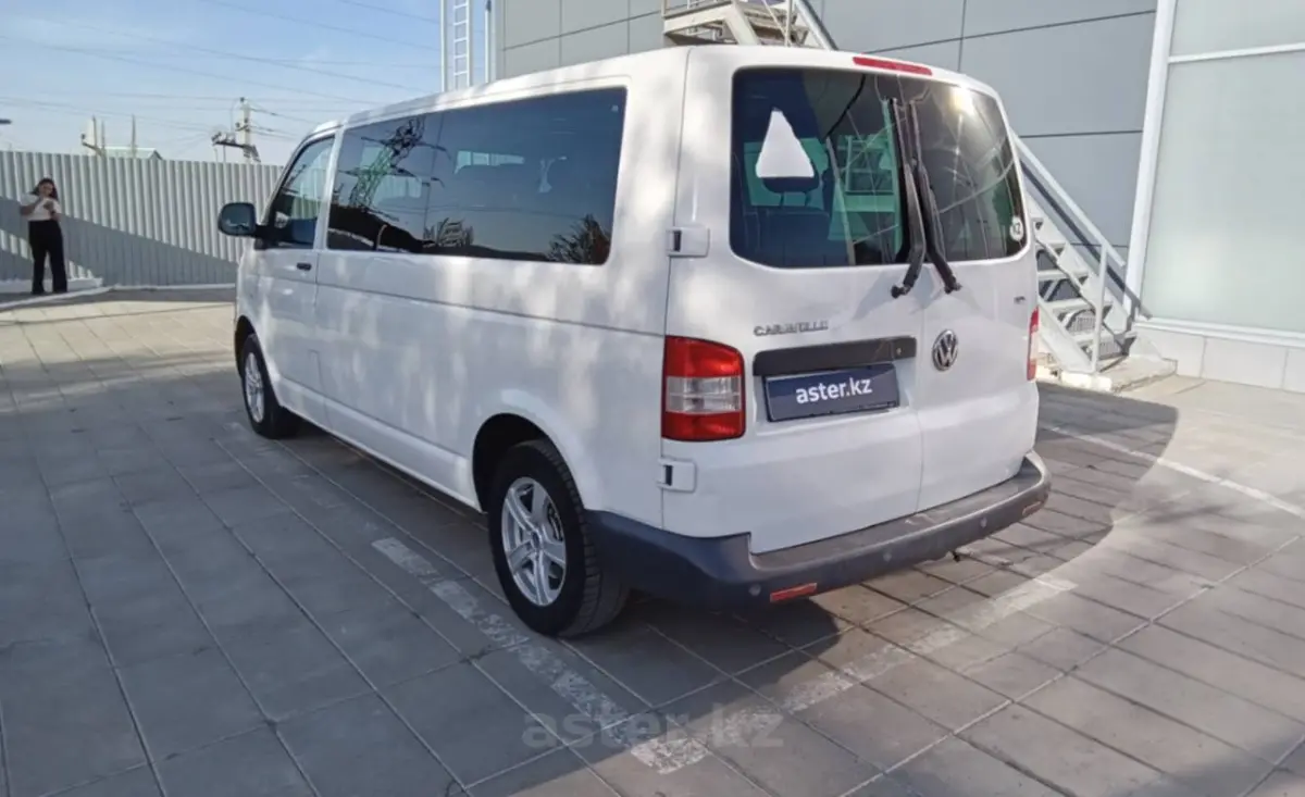Volkswagen Caravelle 2010