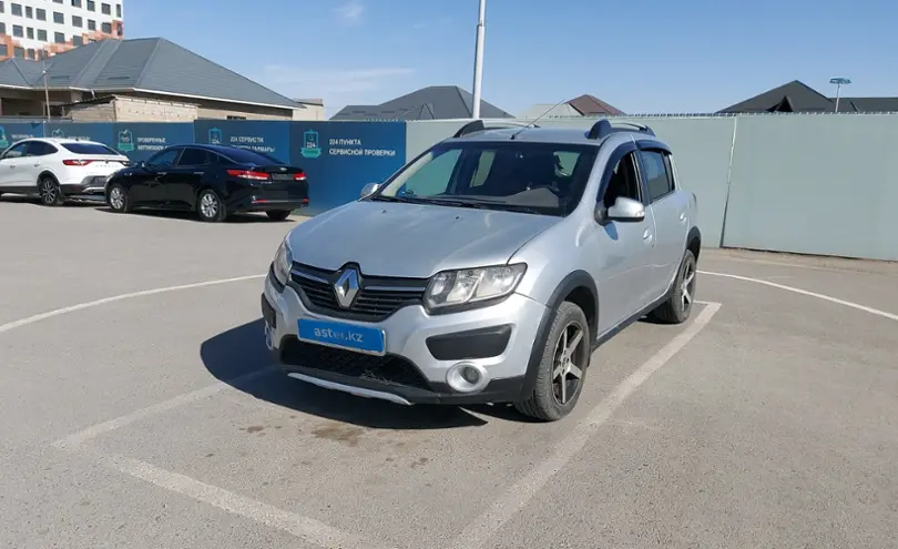 Renault Sandero 2015 года за 3 500 000 тг. в Шымкент