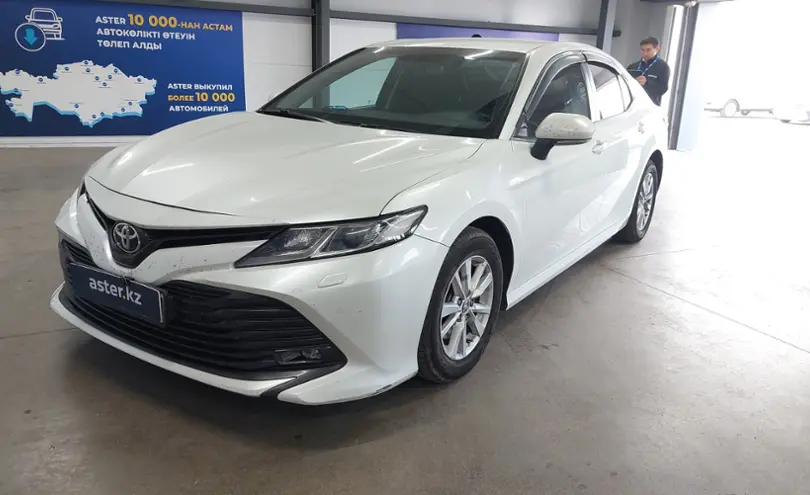 Toyota Camry 2020 года за 12 500 000 тг. в Астана