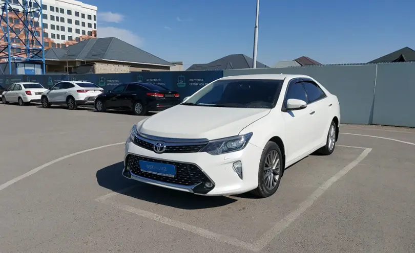 Toyota Camry 2015 года за 12 200 000 тг. в Шымкент