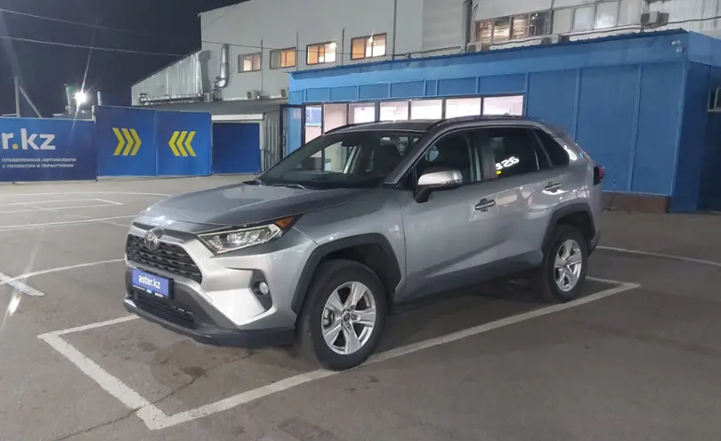 Toyota RAV4 2021 года за 15 000 000 тг. в Алматы