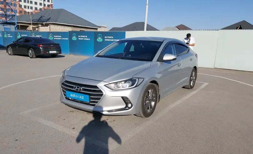 Hyundai Elantra 2018 года за 6 500 000 тг. в Шымкент