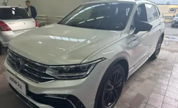 Volkswagen Tiguan 2022 года за 17 500 000 тг. в Астана фото 1