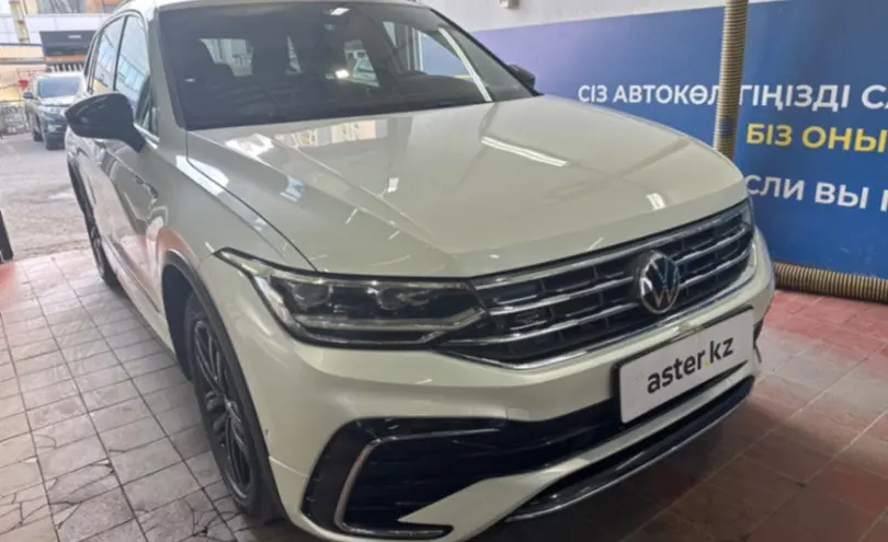 Volkswagen Tiguan 2022 года за 17 500 000 тг. в Астана фото 3