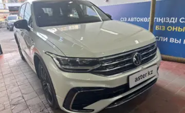 Volkswagen Tiguan 2022 года за 17 500 000 тг. в Астана фото 3