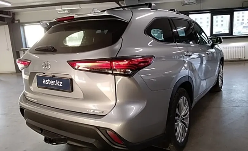 Toyota Highlander 2022 года за 23 000 000 тг. в Астана фото 5