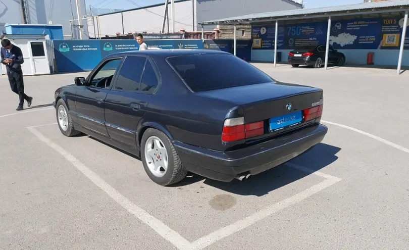 BMW 5 серии 1993 года за 3 000 000 тг. в Шымкент фото 4
