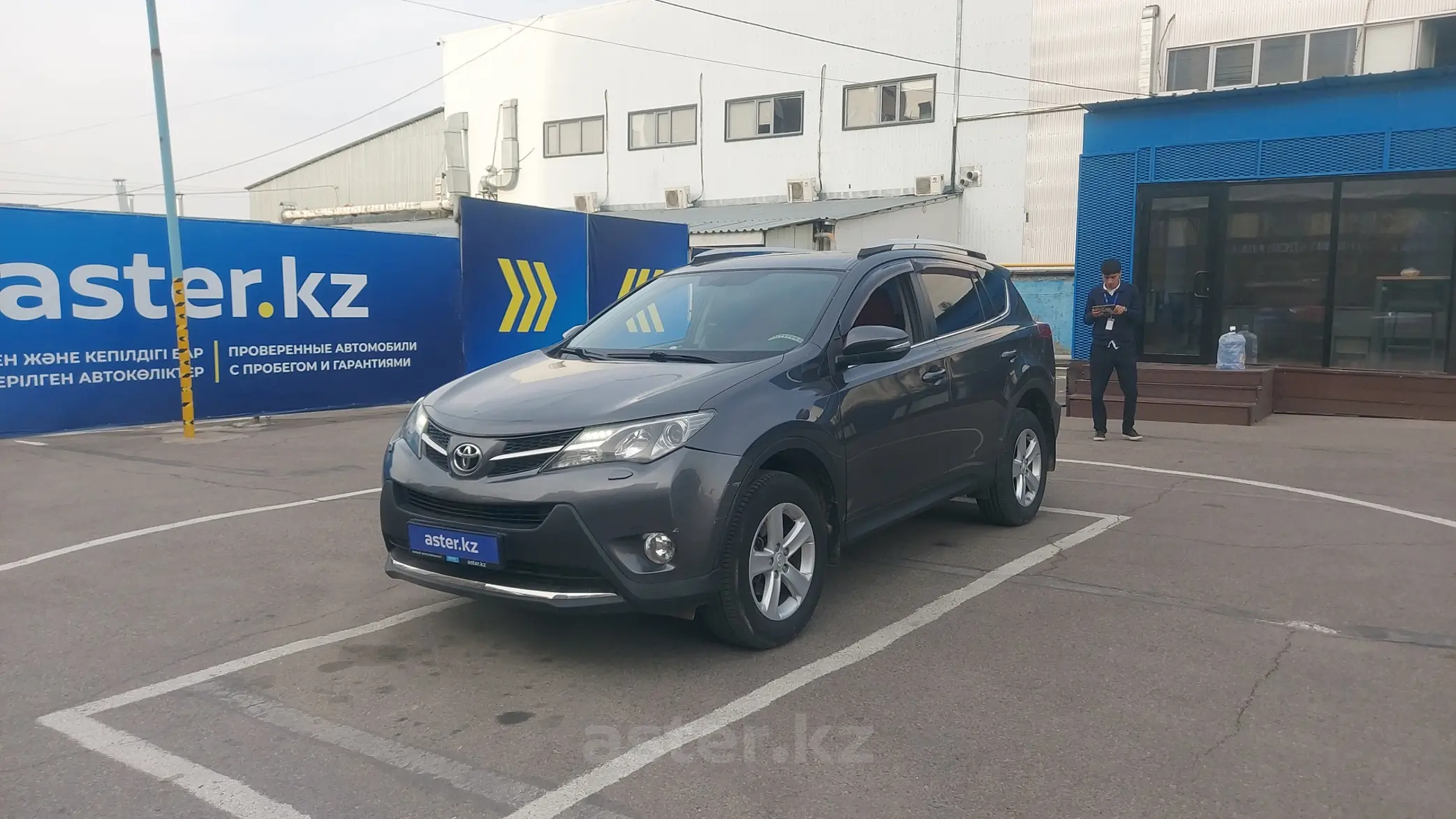 Toyota RAV4 2013