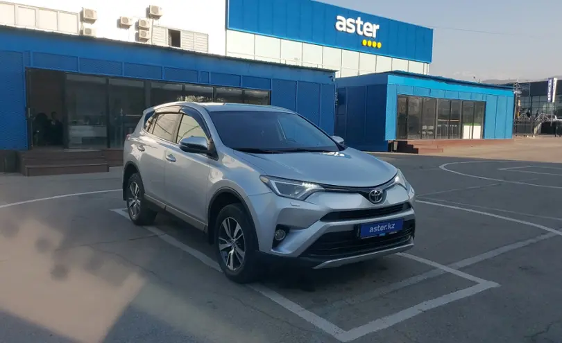 Toyota RAV4 2016 года за 11 700 000 тг. в Алматы фото 2
