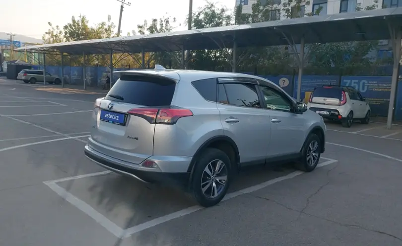 Toyota RAV4 2016 года за 11 700 000 тг. в Алматы фото 3