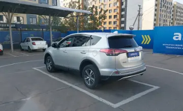 Toyota RAV4 2016 года за 11 700 000 тг. в Алматы фото 4