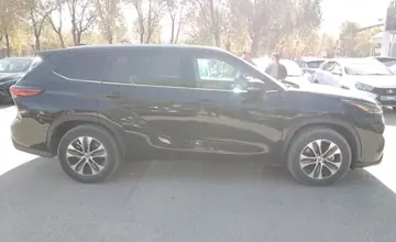 Toyota Highlander 2021 года за 23 000 000 тг. в Актобе фото 4