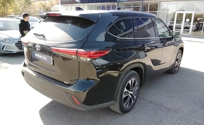 Toyota Highlander 2021 года за 23 000 000 тг. в Актобе фото 5