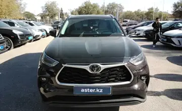Toyota Highlander 2021 года за 23 000 000 тг. в Актобе фото 2