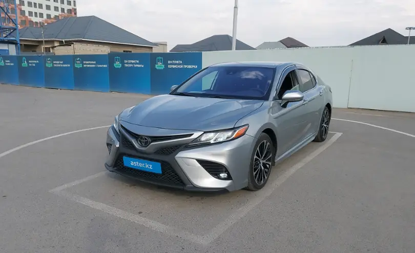 Toyota Camry 2019 года за 11 000 000 тг. в Шымкент