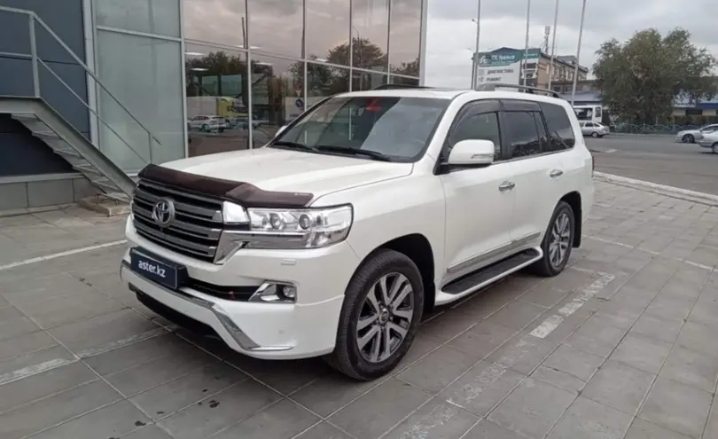 Toyota Land Cruiser 2017 года за 35 000 000 тг. в Уральск