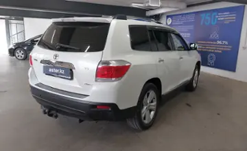 Toyota Highlander 2011 года за 11 800 000 тг. в Астана фото 3